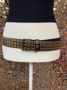 Black and gold belt #319